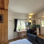 House Of Bed and Breakfast 3*